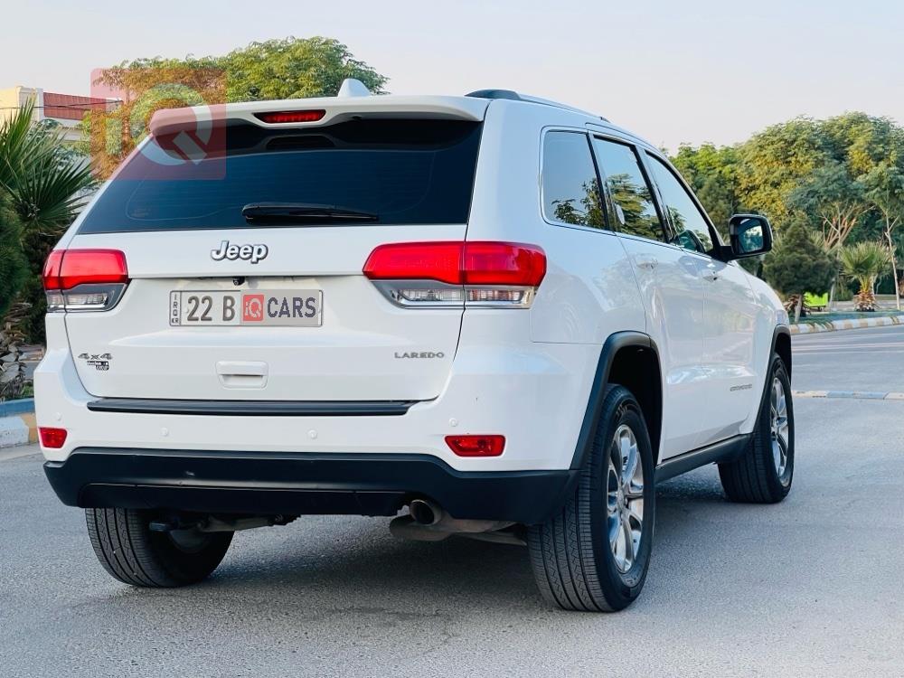 جیپ گراند شیرۆکی